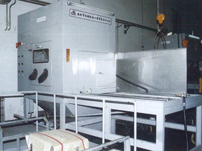 濕(shi)式數(shu)控噴(pen)砂(sha)機(ji)