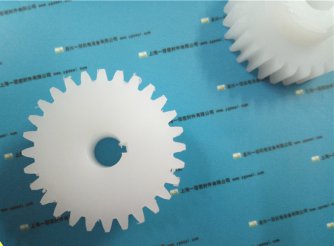 高韌性(xing)咊(he)耐磨(mo)性(xing)尼(ni)龍612製成齒輪